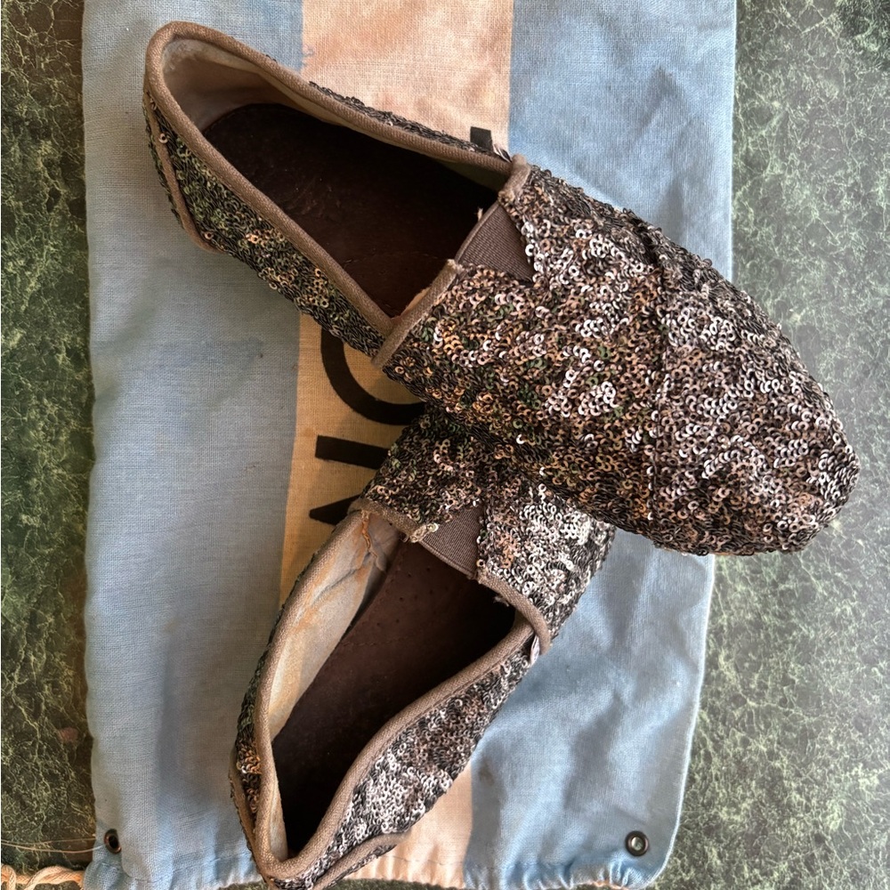 Toms Glitter Espadrilles in Black and Silver